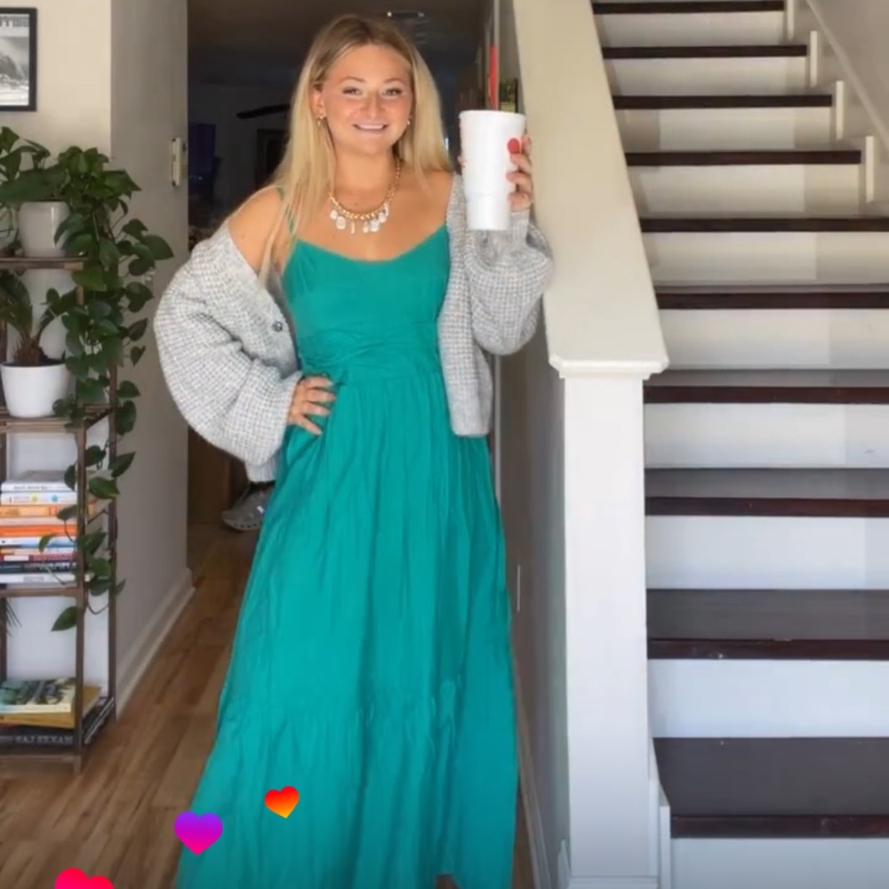 universal threads size medium green maxi dress